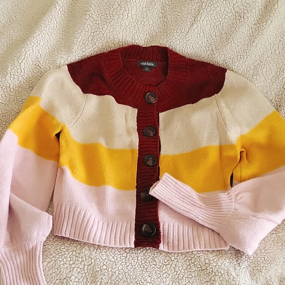 Cropped top striped sweater